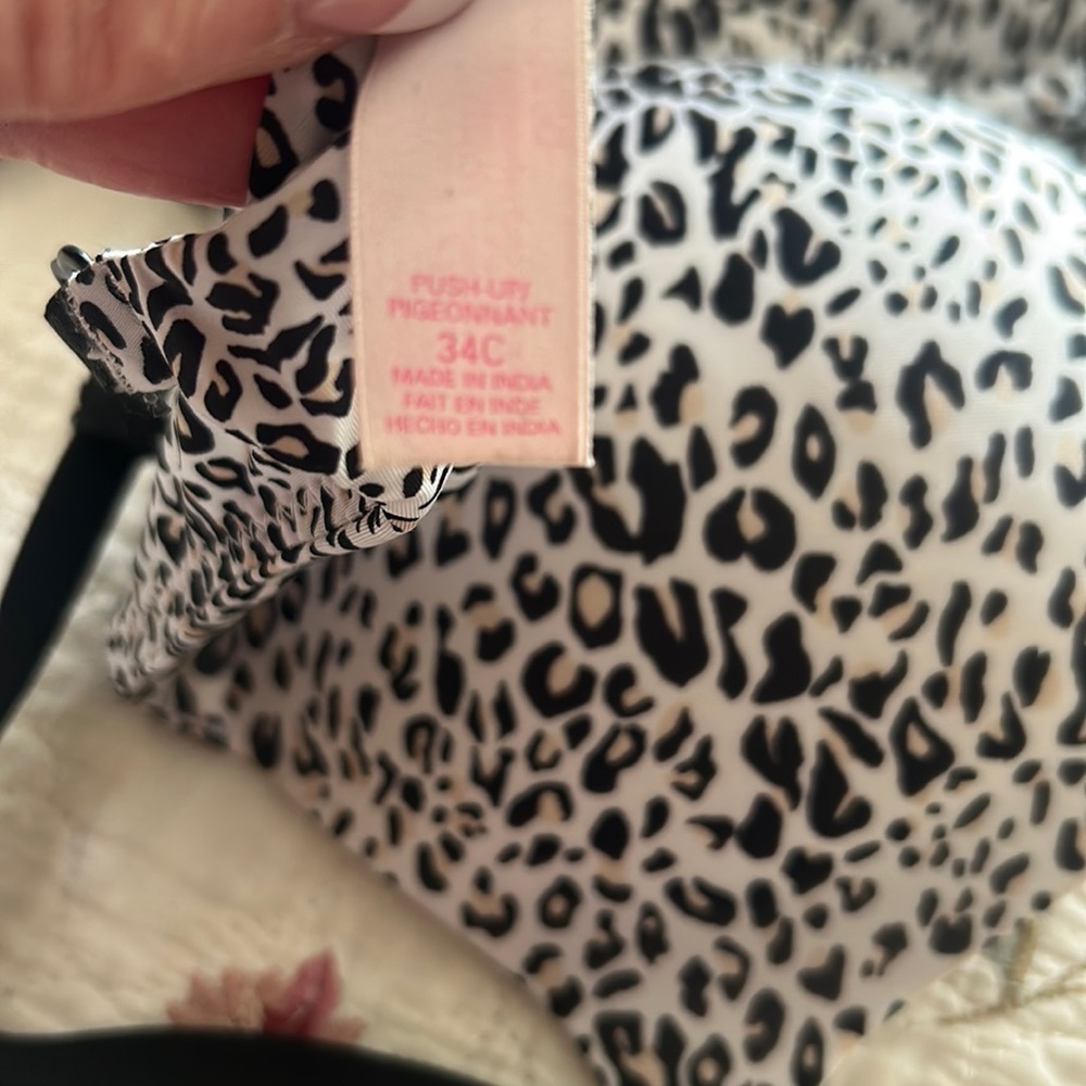Lot of 2 💕VICTORIA’S SECRET Push Up Padded BRAS 34C💝Solid Black & Leopard Print - Picture 7 of 9